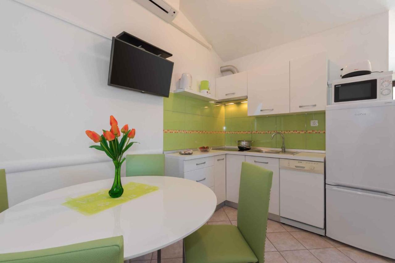 Apartments In Ravni/Istrien 30383 外观 照片
