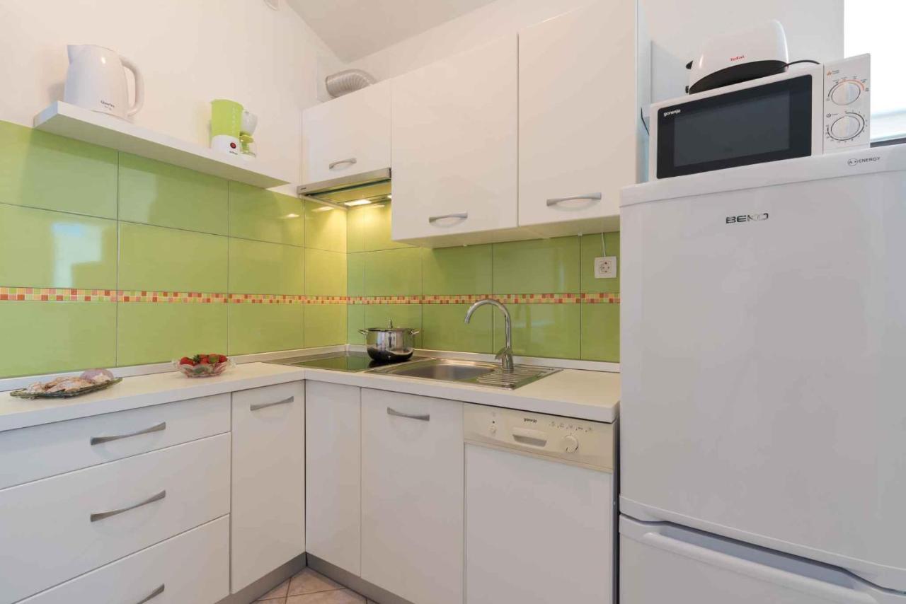 Apartments In Ravni/Istrien 30383 外观 照片